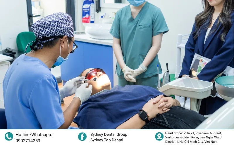 Leading clinics are equipped with cutting-edge 3D imaging technology for high-precision dental surgery